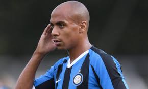 Giacomo raspadori ha esordito in serie a con la maglia del sassuolo per appena un minuto alla fine della scorsa stagione, ma è solo quest'anno che si è cominciato a parlare di lui in maniera più seria. Joao Mario Sporting Lisbona Trattativa Alle Battute Finali I Dettagli Internews24