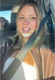 Kris Randolph's Instagram, Twitter & Facebook