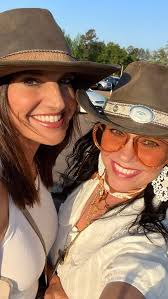 WILLIEEE!!!! 🪣📝 ✅ what a wonderful night with friends. 🤠🤠🤠🤠🤠🤠🤠🤠  And everyone wore their hats from @theboutiquory 💓🙌🏼 #soproud #badass  #americanhatmakers