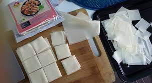 Gunting kulit popia dan dicarik carik. Resepi Kerepek Popia Cheese Volcano Iluminasi