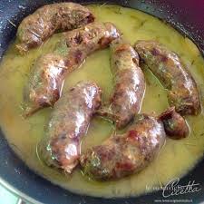 Salate e lasciate cuocere fino a che la zucca non risulterà morbida e sfatta. Salsiccia Di Cinghiale Al Vino Bianco Le Meraviglie Di Cicetta