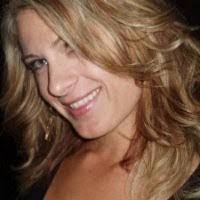 Sonja Hurley's Instagram, Twitter & Facebook