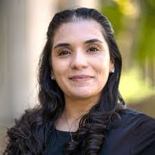 Wanda Correa's Instagram, Twitter & Facebook