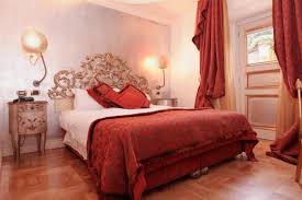 It creates a soothing retreat for your tired spirit. 7 Cheap Ideas To Create Romantic Bedroom For Couples Homedecomastery