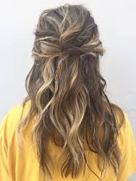 Tante foto di raccolti e semiraccolti per tagli corti, medi e lunghi acconciati con piega mossa. Semiraccolto 5 Acconciature Da Copiare Deabyday