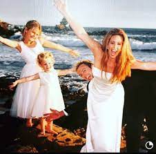 According to a press release from the orange county coroner's office, she died in her home in newport beach in california on the she later married chuck finley in 1997. Chuck Finley Wiki Wife Divorce Girlfriend And Net Worth