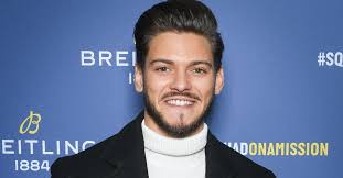 Explore tweets of rayane bensetti @bensettirayane on twitter. Rayane Bensetti Melancholy Since His Break With Denitsa Ikonomova This Video That Says It All News24viral