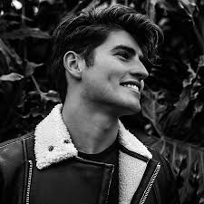 Gregg Sulkin HD phone wallpaper
