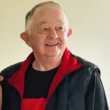 Live Blue Jay Traffic in Backyard at 8:30 AM