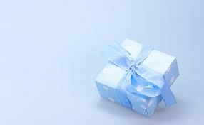 Finally, online farewell cards done right. Inspirational Ideas To Find The Perfect Farewell Gifts For Colleagues Floweraura