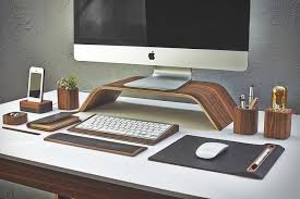 Design Of Ultimate Dream Desk Setup Ignite Logistic Intended For Ultimate Apple Desk Setup Cool Desk Accessories Desk Desk Accessories