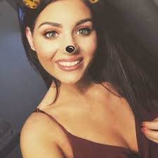 Laura Rennick's Instagram, Twitter & Facebook