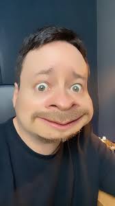 Tem algo errado que não tá certo… o mundo tá virado mesmo 👀🙊🤣