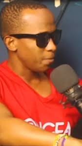 Mlisikia story ya BIBI KOKO wenu ELIZA kupigwa chini na kina #Rihanna?🥳  hashtag KIMEUMA KWA bibi KWINI 🇬🇧...Story ipo hapa @madinidotcom  @madinidotcom #barbados #Uk #PichaLinaanza #monarchy #queenelizabeth