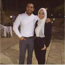 ومكث أبو زهرة في المدرسة ثماني سنوات يواصل حياته الدراسية في جد واجتهاد حتى تخرج فيها سنة 1924م حاصلاً على عالمية القضاء الشرعي ثم كان الإمام محمد أبو زهرة أحد أفذاذ العلماء في عصره وكان صاحب حضور قوي وكلمة مسموعة ورأي سديد يلاحق الزيف ويسعى لقطع دابره. ØªØ¹Ø±Ù Ø¹Ù„Ù‰ Ø­ÙÙŠØ¯Ø§Øª Ø¹Ø¨Ø¯Ø§Ù„Ø±Ø­Ù…Ù† Ø£Ø¨Ùˆ Ø²Ù‡Ø±Ø© Ø§Ù„Ù„Ø§ØªÙŠ Ø§Ù‚ØªØ­Ù…Ù† Ø¹Ø§Ù„Ù… Ø§Ù„ÙÙ† ØµÙˆØ±