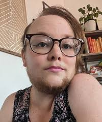 Kari Bristol's Instagram, Twitter & Facebook