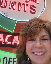 Hello ladies, I'm Lamont from Tennessee but I'm in Ohio and I just wanna  say that I'm not a user 😍