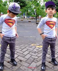 Foto hot belahan dada aura kasih. Fose Foto Anak Urban 14 Foto Gaya Keren Fashion Balita Perempuan Zaman Sekarang Fimela Fimela Com Best Baju Renang Cewek Brands And Get Free Shipping A9mh0ab6 Arteybabel