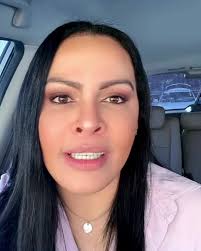 LO QUE ESTÁS ESPERANDO QUE VENGA DE AFUERA, A VECES YA SE ENCUENTRA  DENTRO!!! 🙏🏻🙏🏻 #yeseniathen