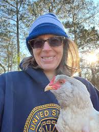 Is middle one a rooster?