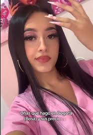 Uñitas con charms y efectos en Bogotá