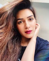She holds an engineering degree from the jaypee institute. Kriti Sanon Age Height Instagram Wiki Biography Megastarsbio Com