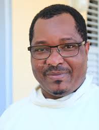 Aujourd'hui nous sommes des Maximin et Mélanie » Père Jean Cazeau, curé de  la paroisse de Sainte Thérèse