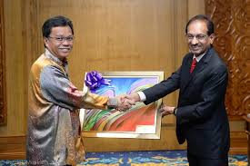 Untuk mendapatkan borang permohonan bantuan, anda harus hadirkan diri ke pejabat risda berhampiran. Bantuan Musim Tengkujuh Pekebun Kecil Ligs Sedang Dipertimbang Borneo Today
