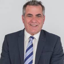 Laurie Slavin's Instagram, Twitter & Facebook