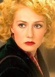 She has won five golden calves for best actress and in 2008 the public voted her best actress of all time. Carice Von Houten Zwartboek Black Book Carice Van Houten Actresses Celebs