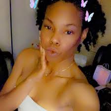 Ebony Barker (@ebonybarker)