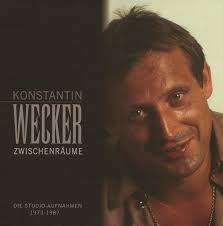 Konstantin Wecker Box set: Zwischenräume (7-CD & 1-DVD mit 160-seitigem  gebundenem Buch in LP-Grösse)