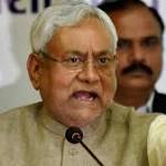 Dalit villagers attack Nitish's convoy