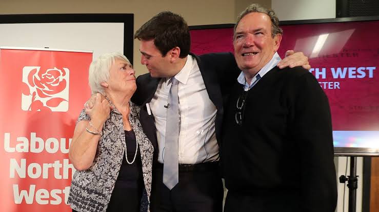 Andy Burnham cancels engagements after death of his father | ITV News