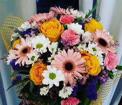 Trovare una buona immagine di buon compleanno con dei fiori può aiutare a rendere ancora più speciale la giornata del festeggiato/a! Tanti Auguri Di Buon I Fiori Di Anna Di Anna Donnamkhao Facebook