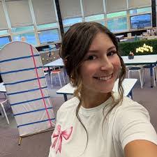 Barbara Lazar's Instagram, Twitter & Facebook