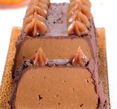 Buche Cremeuse Chocolatee Au Delice De Chataigne La Vie Claire Recette Recette Recette Bio Buche Au Chocolat
