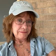 Can someone be able to help me. I need to know what test I should be  studying? The 100 or 128. Thank you.