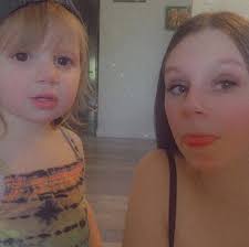 What bakery in Red Deer can make a pull-apart cupcake cake without breaking  the bank?