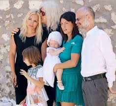 Maybe you would like to learn more about one of these? Annita Pania Egine Nona Diapseydei Tis Fhmes Peri Xwrismoy Mother Gr