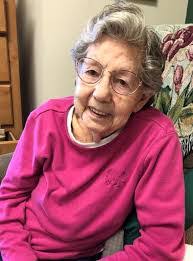 Kara Pate's Instagram, Twitter & Facebook