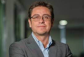 Human Aspects in Root Cause Analysis that Technology Cannot Replace