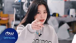 Its feels like this moment will be gone forever. ë§ˆë§ˆë¬´ Mamamoo On Twitter íœ˜ì¸ ë„¤ì´ë²„ Vlive ìµœì´ˆ ê³µê°œ 1st Mini Album Redd Interview Https T Co 1opypvmnuz 2021 04 13 6pm Release Wheein 1st Mini Album Redd Https T Co Xzxm7mnjmw