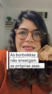 Tem dias que a gente se sente assim… 🦋 Com asas pra voar… mas algo prende!  E o mais difícil? Às vezes nem sabemos O QUE é. Só sentimos o peso… a