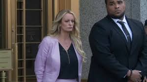 Lactrice porno attaque Donald Trump | Tribune de Genève