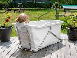 Die doppelt faltbare badewanne ist größer als die herkömmliche runde badewanne. Pin On Bad