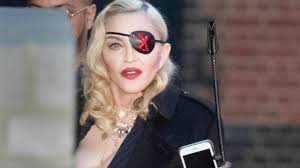 Born august 16, 1958) is an american singer, songwriter, and actress. Darum Tragt Madonna Jetzt Augenklappe Sz Magazin