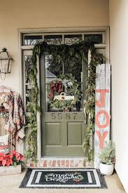 Hardware & bekleidung für draußen. 30 Diy Outdoor Christmas Decorations Best Holiday Porch Decor