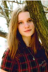 Amanda Laughery's Instagram, Twitter & Facebook