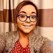 Shellie Huff's Instagram, Twitter & Facebook